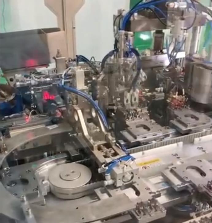 新能源設(shè)備環(huán)形導軌案例